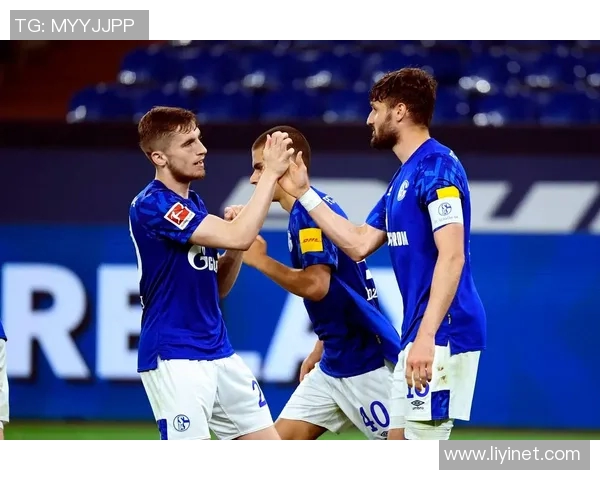 沙尔克04遭遇德甲失利,积分榜下滑势不可挡 沙尔克04遭遇德甲失利,积分榜下滑势不可挡