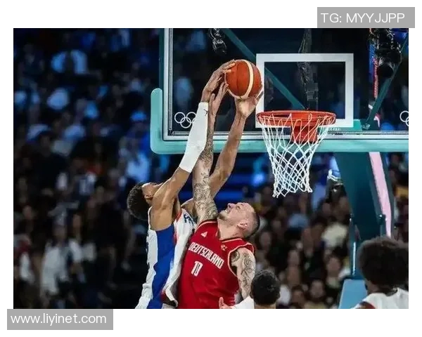 文班亚马首场比赛表现亮眼五次盖帽并隔扣字母哥引发热烈讨论