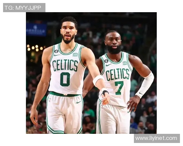 杰森塔图姆如何在NBA赛场上展现领袖魅力与超凡实力